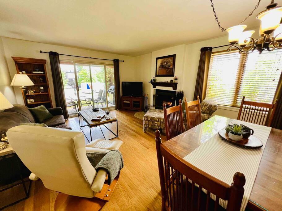 Apartamento P tit Boréal- 2 minutes de la Plage Memphrémagog Exterior foto