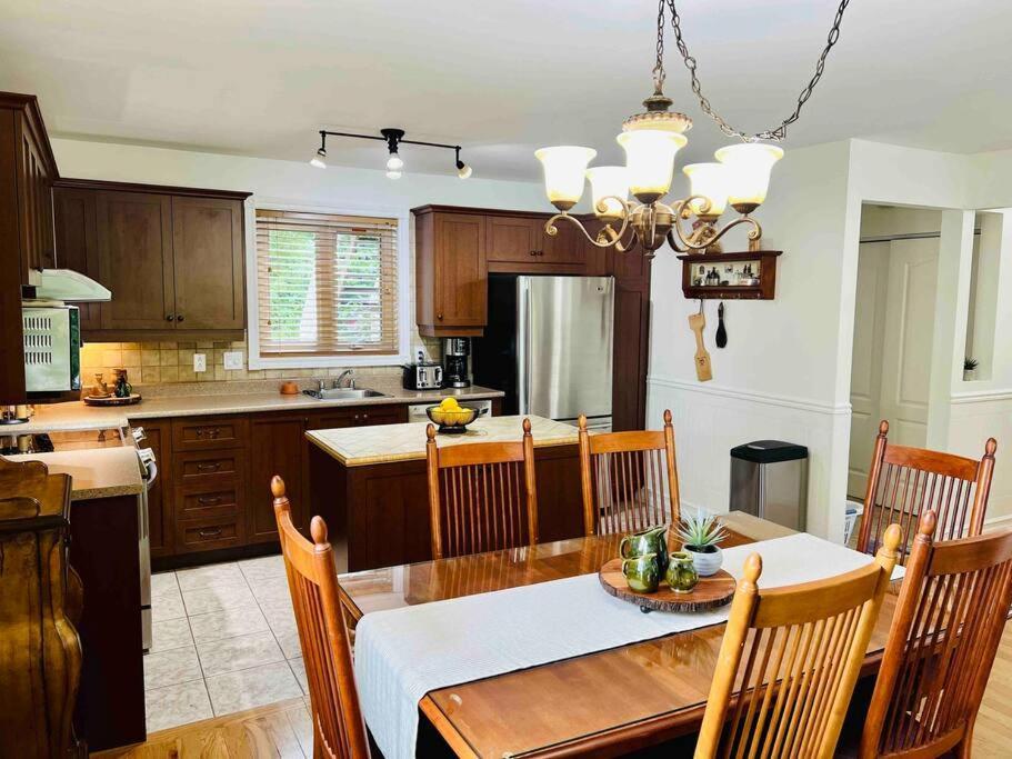 Apartamento P tit Boréal- 2 minutes de la Plage Memphrémagog Exterior foto